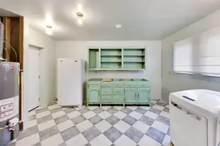 8200 Major Ave, Morton Grove, IL 60053 - Photo 13