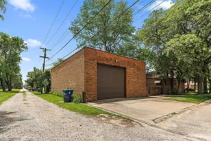 14401 S Hoxie Ave, Burnham, IL 60633 - Photo 23