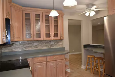 1405 E Central Road #201A, Arlington Heights, IL 60005 - Photo 7