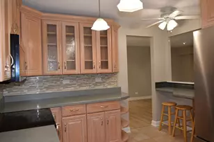 1405 E Central Rd, Arlington Heights, IL 60005 - Photo 7