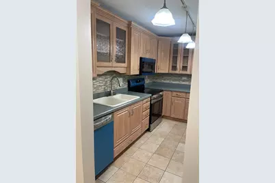 1405 E Central Road #201A, Arlington Heights, IL 60005 - Photo 3