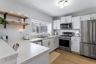 1523 Apple Grove Ln, Westmont, IL 60559 - Photo 7