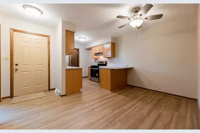 2516 Red Oak Trail, Crest Hill, IL 60403 - Photo 5
