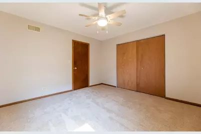 2516 Red Oak Trail, Crest Hill, IL 60403 - Photo 11
