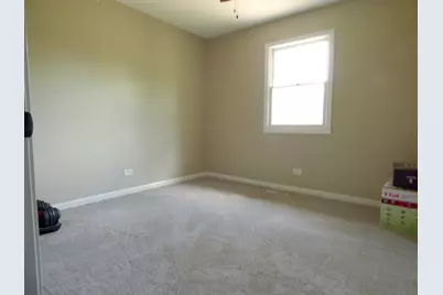 528 W Pheasant Court, Round Lake Beach, IL 60073 - Photo 11