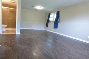 528 W Pheasant Ct, Round Lake Beach, IL 60073 - Photo 3