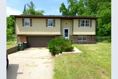 528 W Pheasant Court, Round Lake Beach, IL 60073 - Photo 1