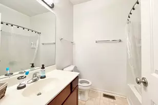 786 Four Seasons Blvd, Aurora, IL 60504 - Photo 7
