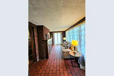186 N Du Bois Avenue, Elgin, IL 60123 - Photo 9