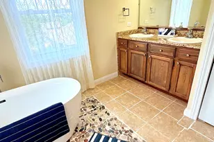 186 N Du Bois Ave, Elgin, IL 60123 - Photo 29