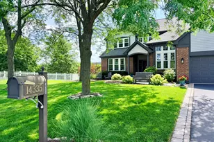 14335 Spring Meadow Ct, Libertyville, IL 60048 - Photo 3
