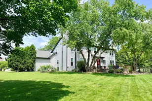 14335 Spring Meadow Ct, Libertyville, IL 60048 - Photo 5