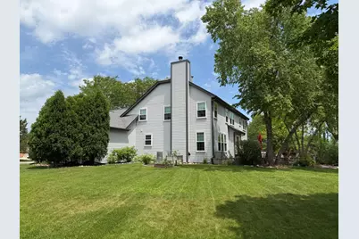 14335 Spring Meadow Court, Libertyville, IL 60048 - Photo 7