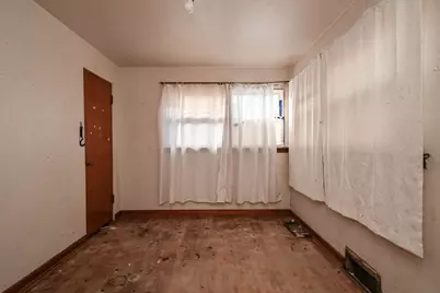 629 S Fulton Avenue, Waukegan, IL 60085 - Photo 11