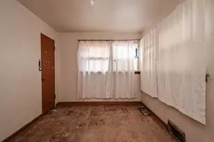 629 S Fulton Ave, Waukegan, IL 60085 - Photo 11