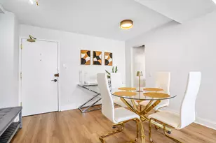 2909 N Sheridan Rd, Chicago, IL 60657 - Photo 3