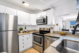 2909 N Sheridan Rd, Chicago, IL 60657 - Photo 7