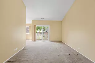100 Superior Ct, Schaumburg, IL 60193 - Photo 5