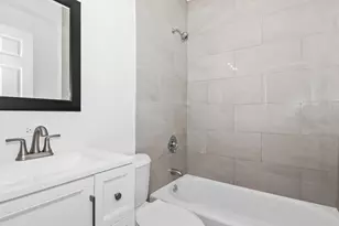 3652 W Belle Plaine Ave, Chicago, IL 60618 - Photo 15
