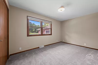 1201 Johnston Drive, Aurora, IL 60506 - Photo 11