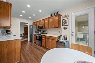 1730 W Galena Blvd, Aurora, IL 60506 - Photo 19