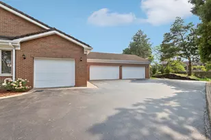 2430 Dorina Dr, Northfield, IL 60093 - Photo 27