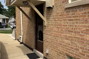 10525 S Millard Ave, Chicago, IL 60655 - Photo 3
