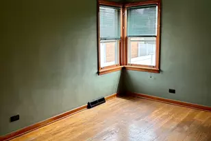 10525 S Millard Ave, Chicago, IL 60655 - Photo 7