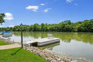 335 Edgewater Dr, Morris, IL 60450 - Photo 3