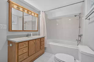 881 Heatherbrook Ct, Wheaton, IL 60189 - Photo 23