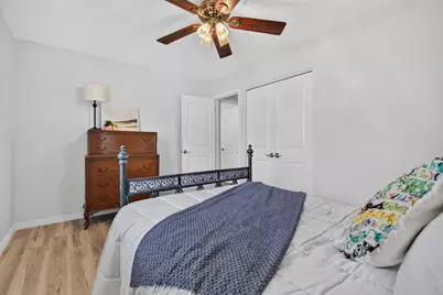 881 Heatherbrook Court, Wheaton, IL 60189 - Photo 13