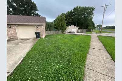 303 S Merritt Street, Odin, IL 62870 - Photo 17