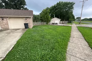 303 S Merritt St, Odin, IL 62870 - Photo 17