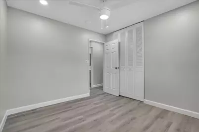 4255 Dixon Drive, Hoffman Estates, IL 60192 - Photo 23