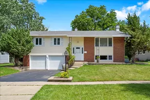 4255 Dixon Dr, Hoffman Estates, IL 60192 - Photo 1
