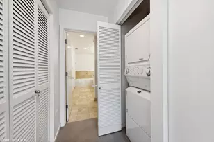 1422 N La Salle Dr, Chicago, IL 60610 - Photo 9