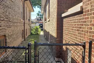 8414 S Aberdeen St, Chicago, IL 60620 - Photo 3