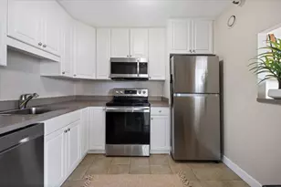 10 E Ontario St, Chicago, IL 60611 - Photo 13