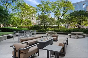 10 E Ontario St, Chicago, IL 60611 - Photo 25