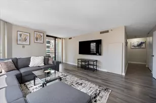 10 E Ontario St, Chicago, IL 60611 - Photo 7