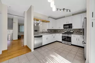 1655 Geneva Dr, Wheeling, IL 60090 - Photo 9