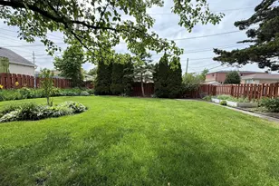 9134 Marion Ave, Morton Grove, IL 60053 - Photo 27