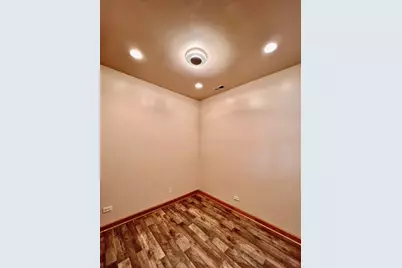 [Address not provided], Chicago, IL 60624 - Photo 11