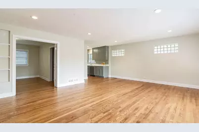 143 Thelin Court, Wilmette, IL 60091 - Photo 5