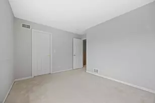 3371 Blue Ridge Dr, Carpentersville, IL 60110 - Photo 23
