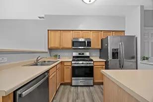 3371 Blue Ridge Dr, Carpentersville, IL 60110 - Photo 7