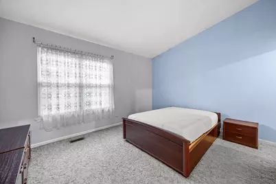 90 Sandhurst Road, Mundelein, IL 60060 - Photo 13