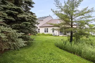 90 Sandhurst Rd, Mundelein, IL 60060 - Photo 23
