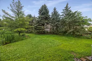 90 Sandhurst Rd, Mundelein, IL 60060 - Photo 23