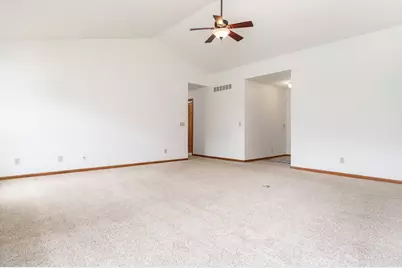 3047 Vaughndale Drive, Machesney Park, IL 61115 - Photo 5
